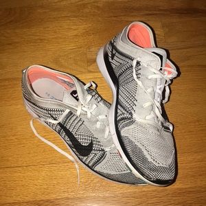 Nike Free TR Flyknit Sneakers